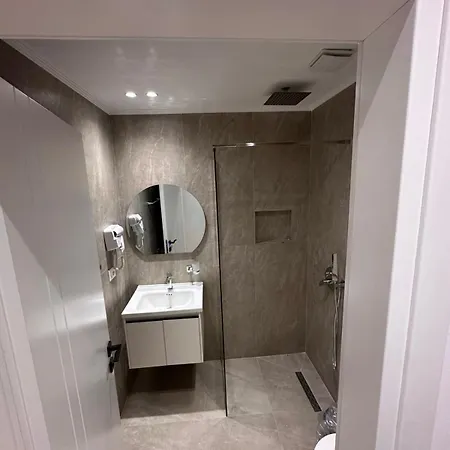 Hotel Logan *